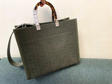 Load image into Gallery viewer, Fendi Sunshine Shopper Meduim Bag