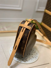 Load image into Gallery viewer, Louis Vuitton Game On Coeur Bag