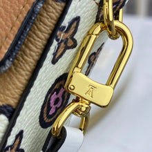 Load image into Gallery viewer, Louis Vuitton Felicie Strap and go Bag