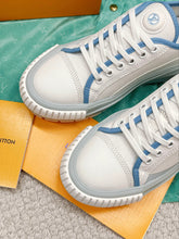 Load image into Gallery viewer, Louis Vuitton Squad Sneakers