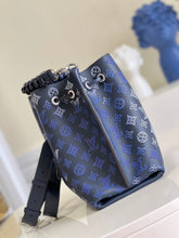 Load image into Gallery viewer, Louis Vuitton Muria Bag