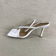 Load image into Gallery viewer, Bottega Veneta Stretch Heels