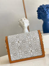 Load image into Gallery viewer, Louis Vuitton Dauphine MM Bag