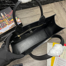 Load image into Gallery viewer, Dolce and Gabbana Small DG Daily Shopper Bag