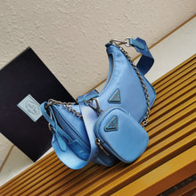 Load image into Gallery viewer, Prada Re- Edition 2005 Re-Nylon Bag