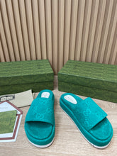 Load image into Gallery viewer, Gucci GG Platform Sandal