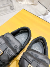 Load image into Gallery viewer, Fendi Match Sneakers