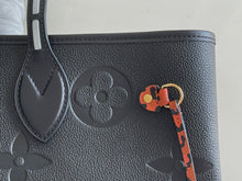 Load image into Gallery viewer, Louis Vuitton Neverfull MM Bag