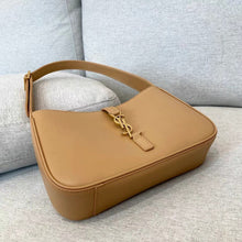 Load image into Gallery viewer, YSL Le 5 A 7 Hobo Bag
