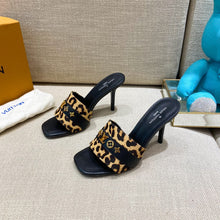 Load image into Gallery viewer, Louis Vuitton Revival Mule