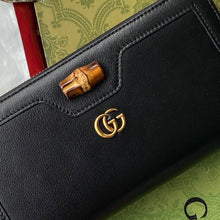 Load image into Gallery viewer, Gucci Diana Continental Wallet
