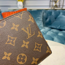 Load image into Gallery viewer, Louis Vuitton Zippy Wallet