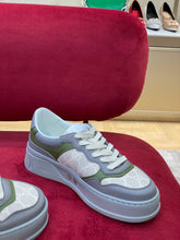 Load image into Gallery viewer, Gucci GG Sneakers