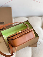 Load image into Gallery viewer, Burberry Elizabeth Medium Bag