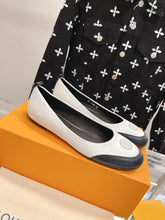 Load image into Gallery viewer, Louis Vuitton Ballerina shoe