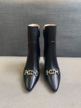 Load image into Gallery viewer, Gucci Pointed Cat heel Boots