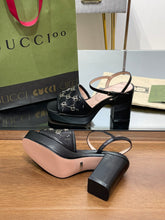 Load image into Gallery viewer, Gucci Interlocking G Studs Sandal