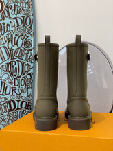 Load image into Gallery viewer, Louis Vuitton Territory Half Boots