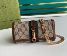 Load image into Gallery viewer, Gucci Jackie 1961 Chain Wallet