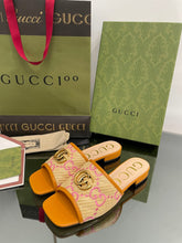 Load image into Gallery viewer, Gucci Slide GG Raffia Effect Slide