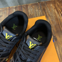 Load image into Gallery viewer, Louis Vuitton Trainer Sneaker