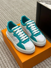 Load image into Gallery viewer, Louis Vuitton Time Out Sneakers