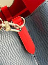 Load image into Gallery viewer, Louis Vuitton NeoNoe MM Bag