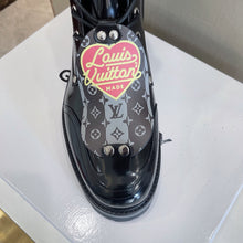 Load image into Gallery viewer, Louis Vuitton OBERKAMPF Ankle Boot