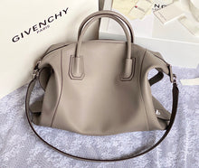Load image into Gallery viewer, Givenchy Medium Antigona Soft Bag In Smooth Leather