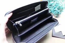 Load image into Gallery viewer, Louis Vuitton Zippy Wallet