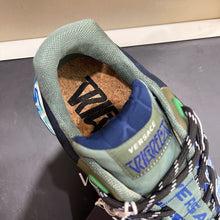 Load image into Gallery viewer, Versace Trigreca Sneakers