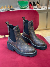 Load image into Gallery viewer, Louis Vuitton Beaubourg Ankle Boots