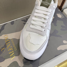 Load image into Gallery viewer, Valentino Camouflage Rockrunner Sneakers