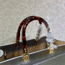 Load image into Gallery viewer, Fendi Sunshine Shopper Meduim Bag