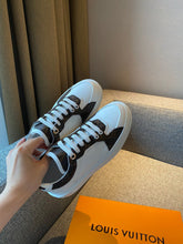 Load image into Gallery viewer, Louis Vuitton Time Out Sneakers