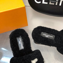 Load image into Gallery viewer, Louis Vuitton Magnetic Mule