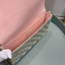 Load image into Gallery viewer, Louis Vuitton Felicie Pochette Bag - LUXURY KLOZETT