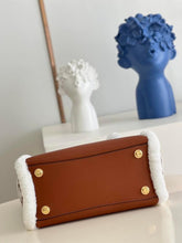 Load image into Gallery viewer, Louis Vuitton On My Side PM Bag