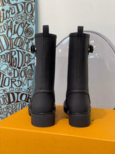 Load image into Gallery viewer, Louis Vuitton Territory Half Boots