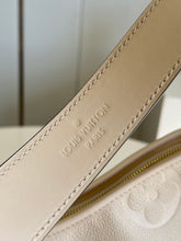 Load image into Gallery viewer, Louis Vuitton Carryall PM Bag
