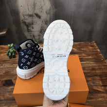 Load image into Gallery viewer, Louis Vuitton Squad Sneakers