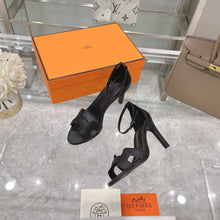 Load image into Gallery viewer, Hermes premiere 70 Heels