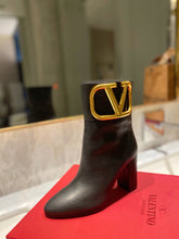 Load image into Gallery viewer, Valentino Boots