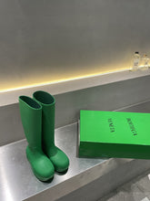 Load image into Gallery viewer, Bottega Veneta Puddle Boots