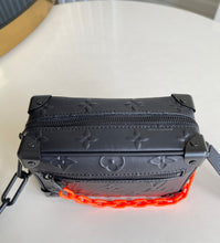 Load image into Gallery viewer, Louis Vuitton Mini Solf Trunk Bag