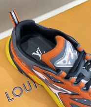 Load image into Gallery viewer, Louis Vuitton Runner Tatic Sneakers