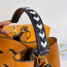 Load image into Gallery viewer, Louis Vuitton Crafty NeoNoe MM Bag