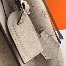Load image into Gallery viewer, Louis Vuitton Muria Bag - LUXURY KLOZETT