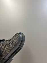 Load image into Gallery viewer, Fendi Boots