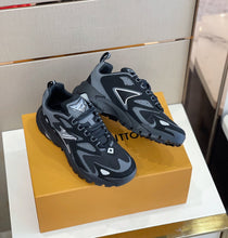 Load image into Gallery viewer, Louis Vuitton Runner Tatic Sneakers